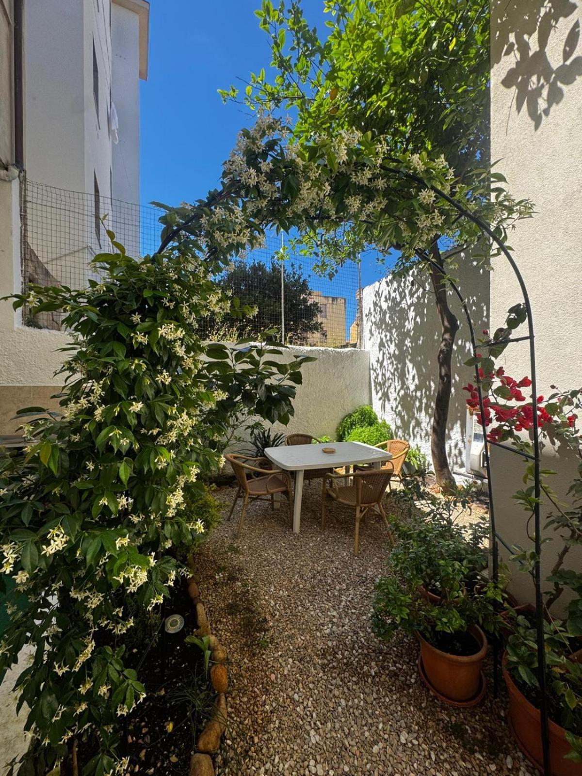 Flowered House With Garden Alghero Eksteriør bilde